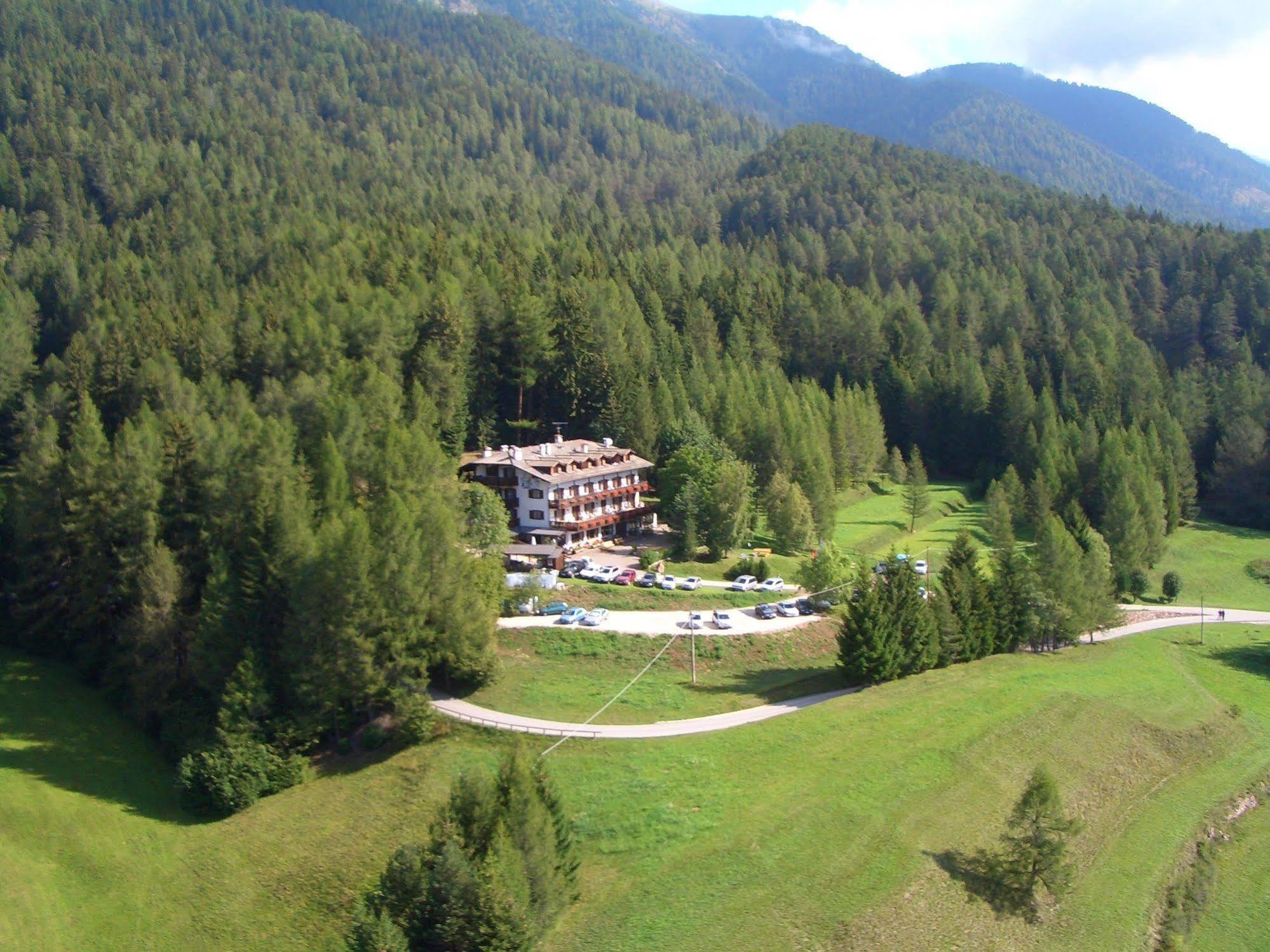 Hotel Ganzaie Val di Fiemme Exterior foto